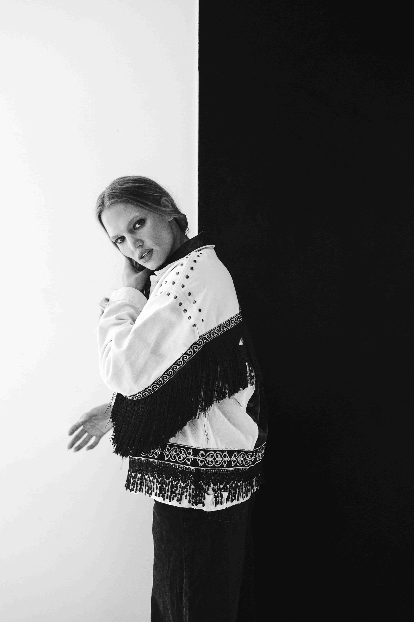 Boho Bunda White Black